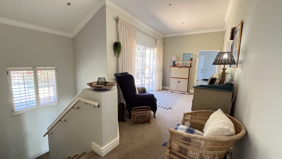 4 Bedroom Property for Sale in Simons Kloof Western Cape